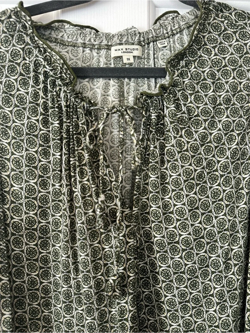 Max Studio Olive Printed Sleeveless Maxi Dress - Picture 3 of 8